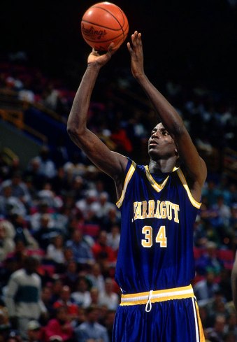Playing for Farragut High in 1995. Garnett averaged 25.2 pts, 17.9 rebs, 6.7 asts & 6.5 blks in his senior year